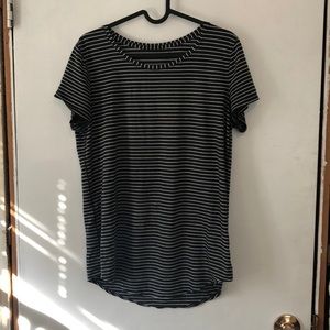 Lululemon t-shirt
